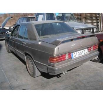 mercedes-benz clase c (w201) berlina del año 1990