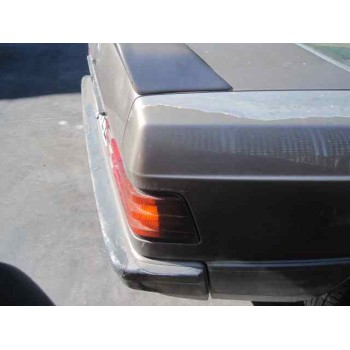 mercedes-benz clase c (w201) berlina del año 1990