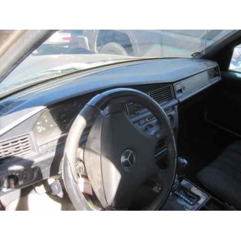 mercedes-benz clase c (w201) berlina del año 1990