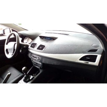 renault megane iii berlina 5 p del año 2010