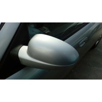 daewoo nubira berlina del año 2001