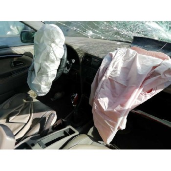 volvo s40 berlina del año 2002