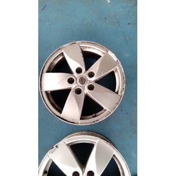 renault megane iii berlina 5 p del año 2010