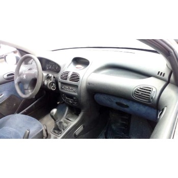 peugeot 206 berlina del año 2002