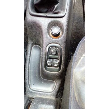 peugeot 206 berlina del año 2002