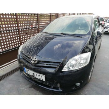 toyota auris del año 2011