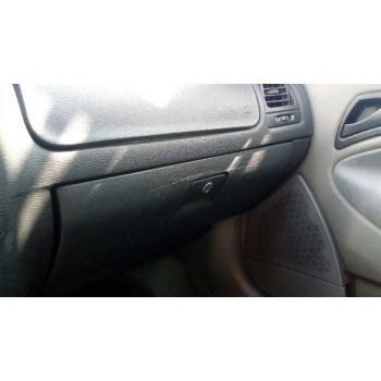 daewoo nubira berlina del año 2001