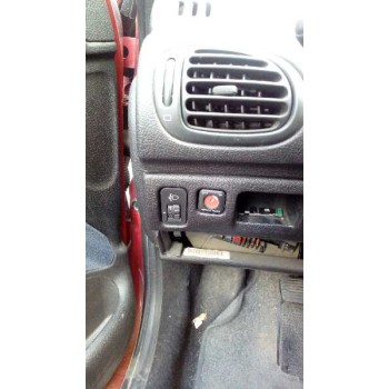 peugeot 206 berlina del año 2002