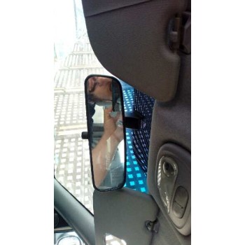 daewoo nubira berlina del año 2001