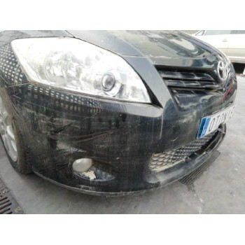 toyota auris del año 2011