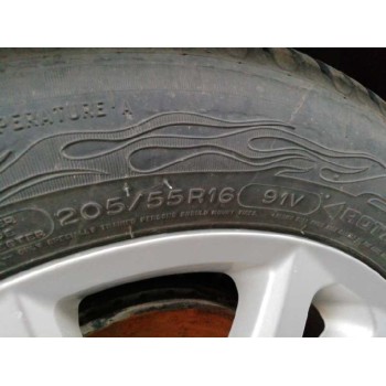 toyota auris del año 2011