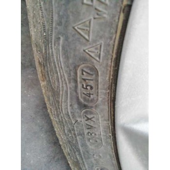 toyota auris del año 2011