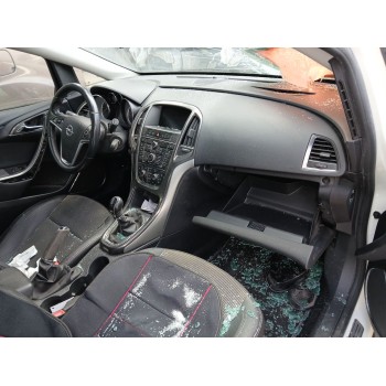 opel astra j sports tourer (p10) del año 2012