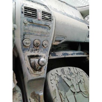 toyota auris del año 2011