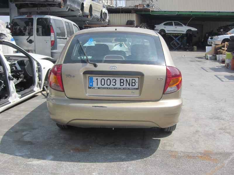 kia rio del año 2002