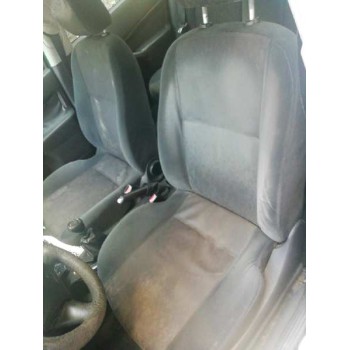 ford focus berlina (cak) del año 2000