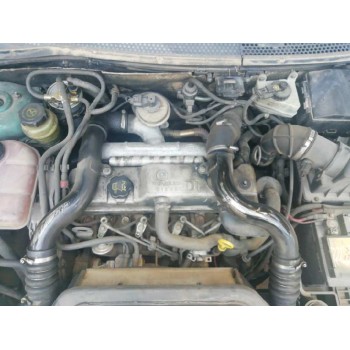 ford focus berlina (cak) del año 2000