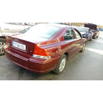 volvo s60 berlina del año 2004