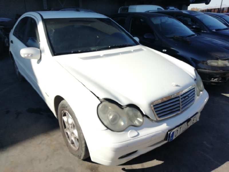 MERCEDES-BENZ CLASE C (W203) BERLINA