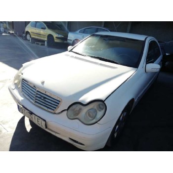 mercedes-benz clase c (w203) berlina del año 2004