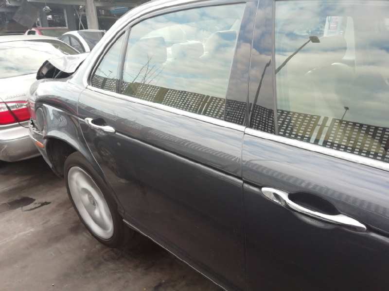 Recambio de puerta trasera derecha para jaguar xj executive referencia OEM IAM   