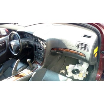 volvo s60 berlina del año 2004