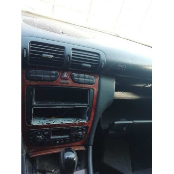 mercedes-benz clase c (w203) berlina del año 2004