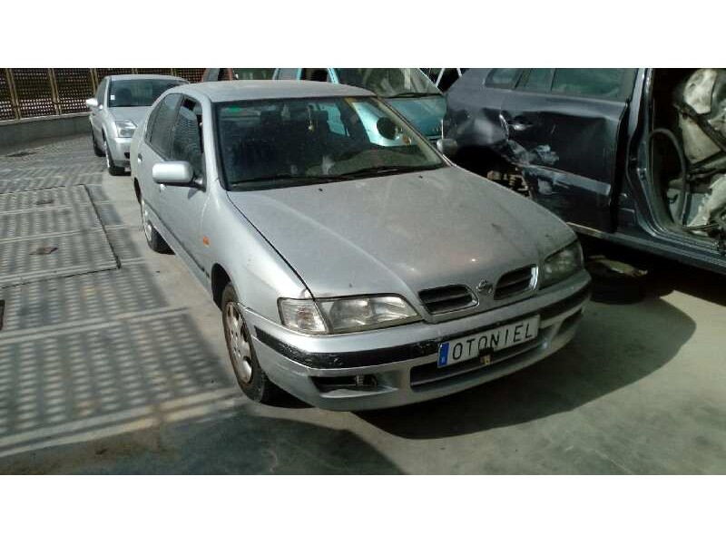 nissan primera berlina (p11) del año 1997