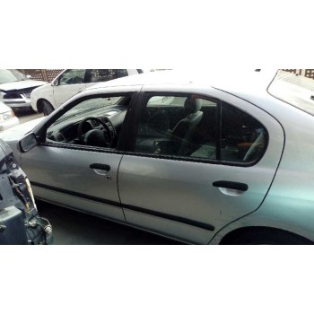 nissan primera berlina (p11) del año 1997