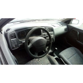 nissan primera berlina (p11) del año 1997