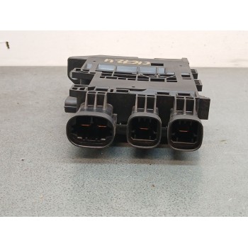 Recambio de caja reles / fusibles para renault scenic iii 1.2 tce referencia OEM IAM 243800010r  