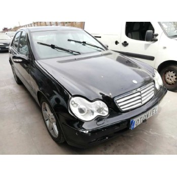 mercedes-benz clase c (w203) berlina del año 2003