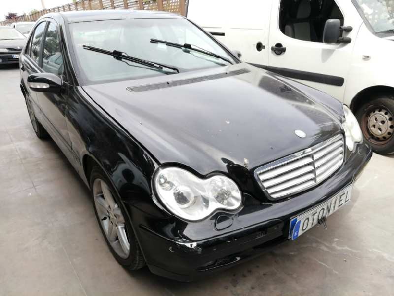 MERCEDES-BENZ CLASE C (W203) BERLINA
