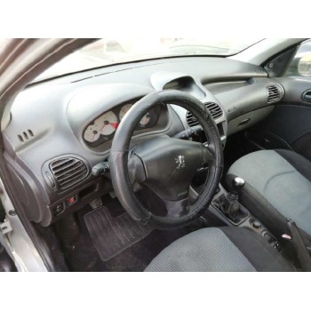 peugeot 206 berlina del año 2004