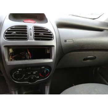 peugeot 206 berlina del año 2004