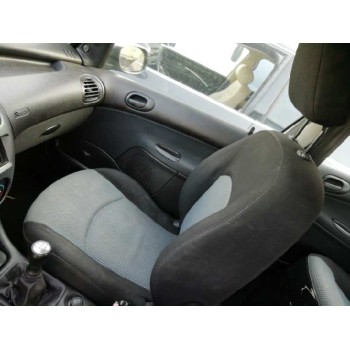 peugeot 206 berlina del año 2004