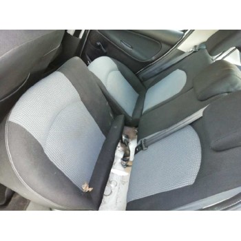 peugeot 206 berlina del año 2004