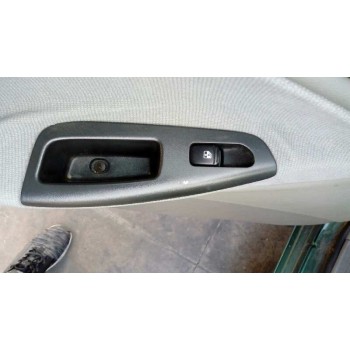 daewoo nubira berlina del año 2001