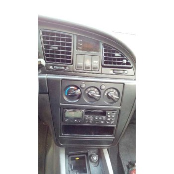 daewoo nubira berlina del año 2001