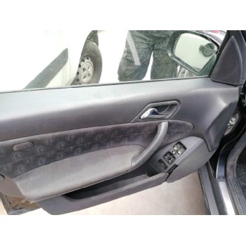 mercedes-benz clase c (w203) berlina del año 2003