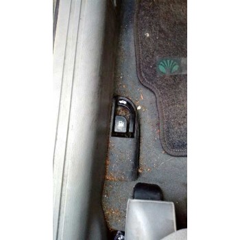 daewoo nubira berlina del año 2001