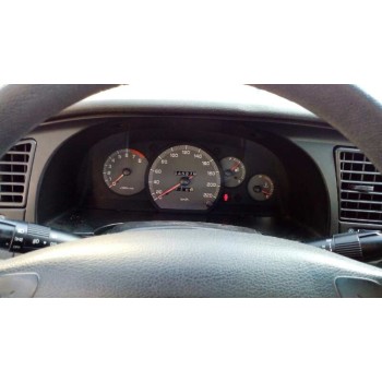 daewoo nubira berlina del año 2001