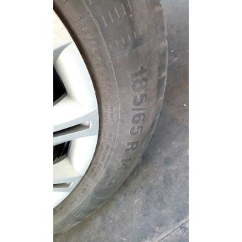 daewoo nubira berlina del año 2001