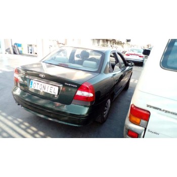 daewoo nubira berlina del año 2001