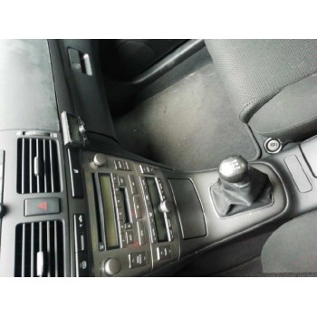 toyota avensis berlina (t25) del año 2005