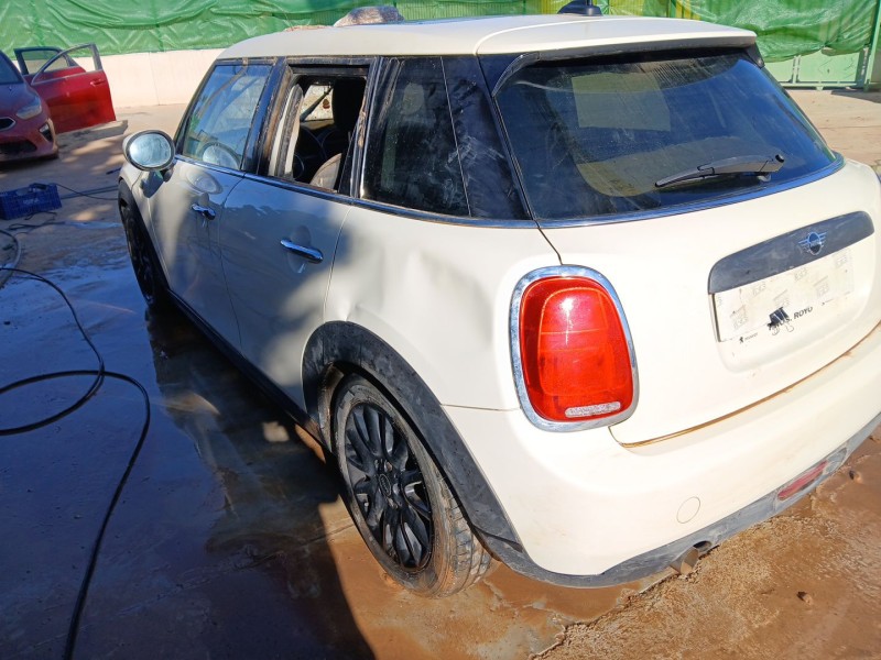 MINI MINI (F55)