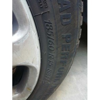 peugeot 1007 del año 2008