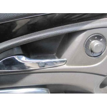 opel insignia berlina del año 2011