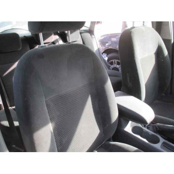 ford focus berlina (cap) del año 2006