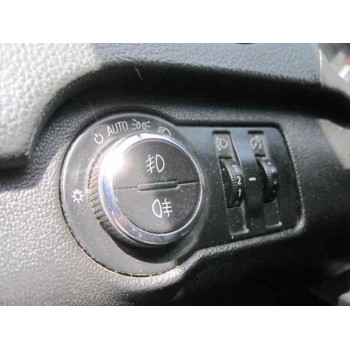 opel insignia berlina del año 2011